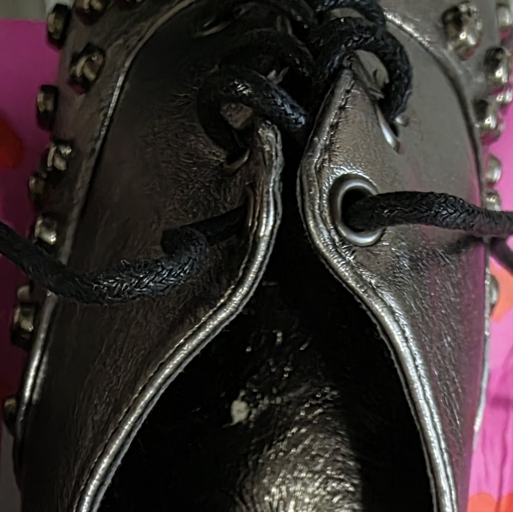 💀 Abbey Dawn Skull Shoes 💀 - Picture 6 of 8